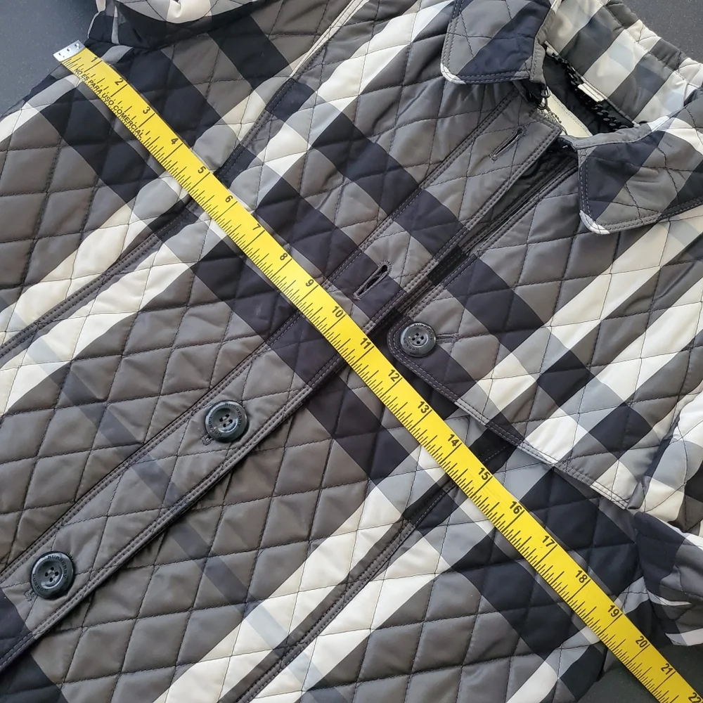 Burberry Barcroft Beat Check Quilted Belted Jacket - Picture 15 of 15